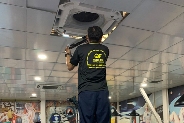 Cách vệ sinh máy lạnh âm trần tại nhà