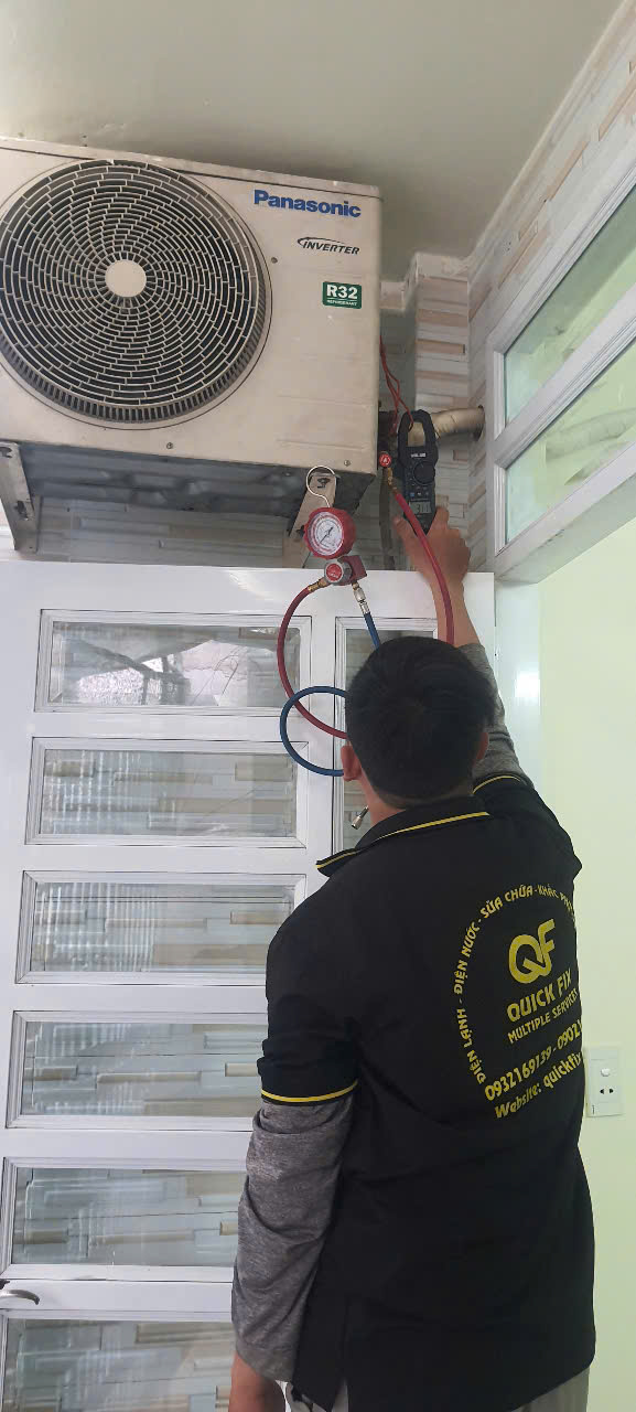 Sửa Máy Lạnh【24/7】tại TP. HCM cùng Quick Fix