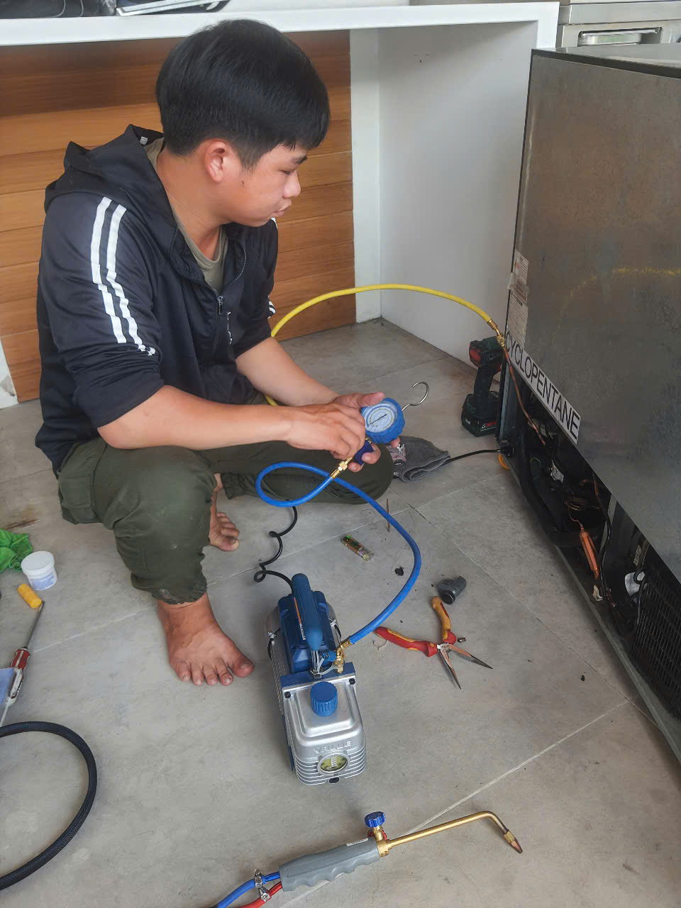 Sửa tủ lạnh Phú Nhuận – Kiểm tra tủ lạnh mất lạnh tại nhà