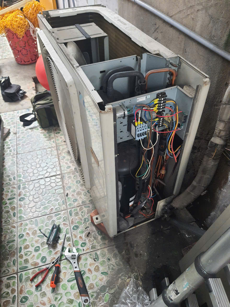 #1 Sửa máy lạnh tại An Lợi Đông quận 2 - Bảo hành dài hạn 0902.169.139