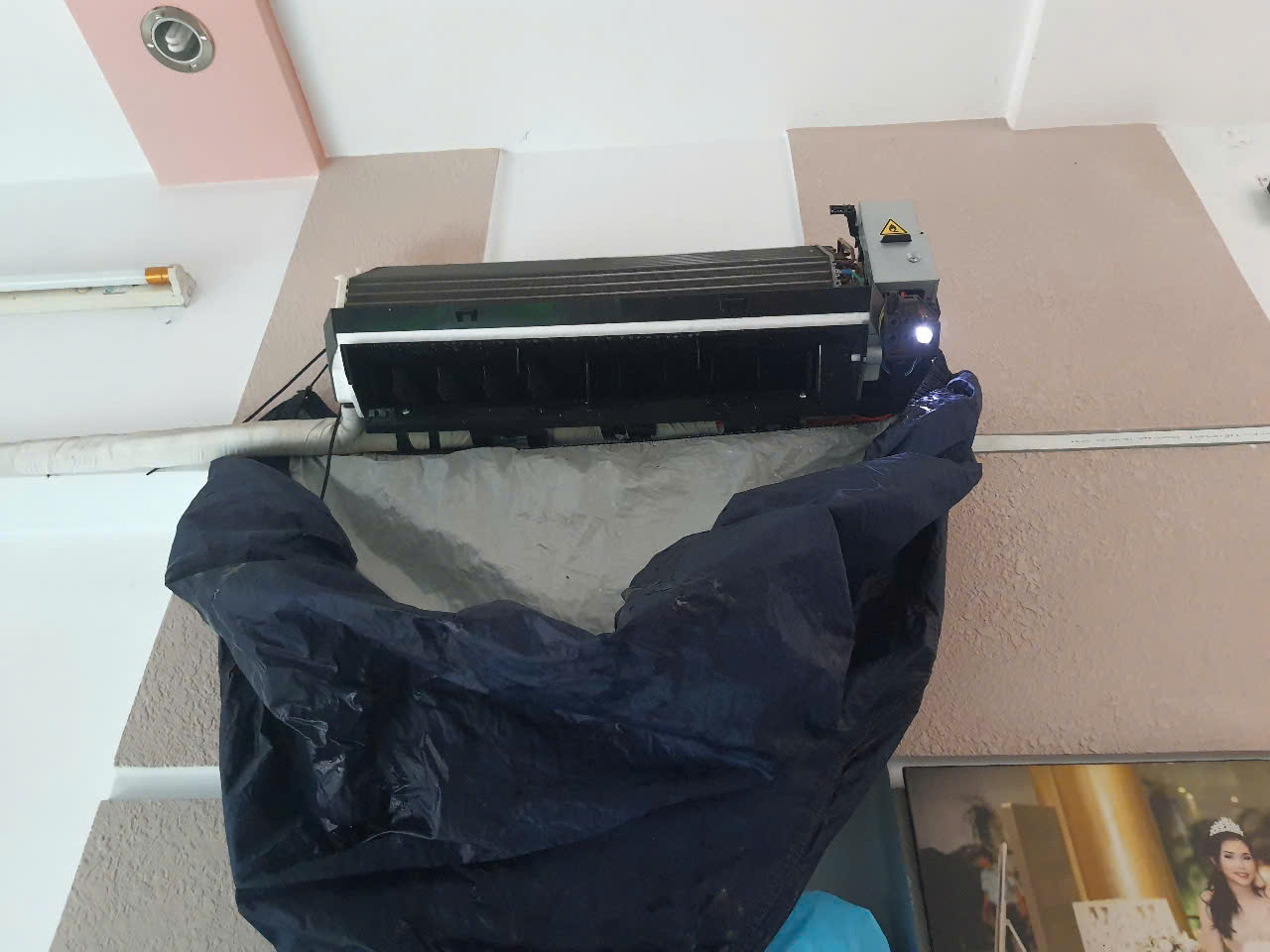 Gọi vệ sinh máy lạnh tại nhà quận Bình Tân - sđt 0902.169.139