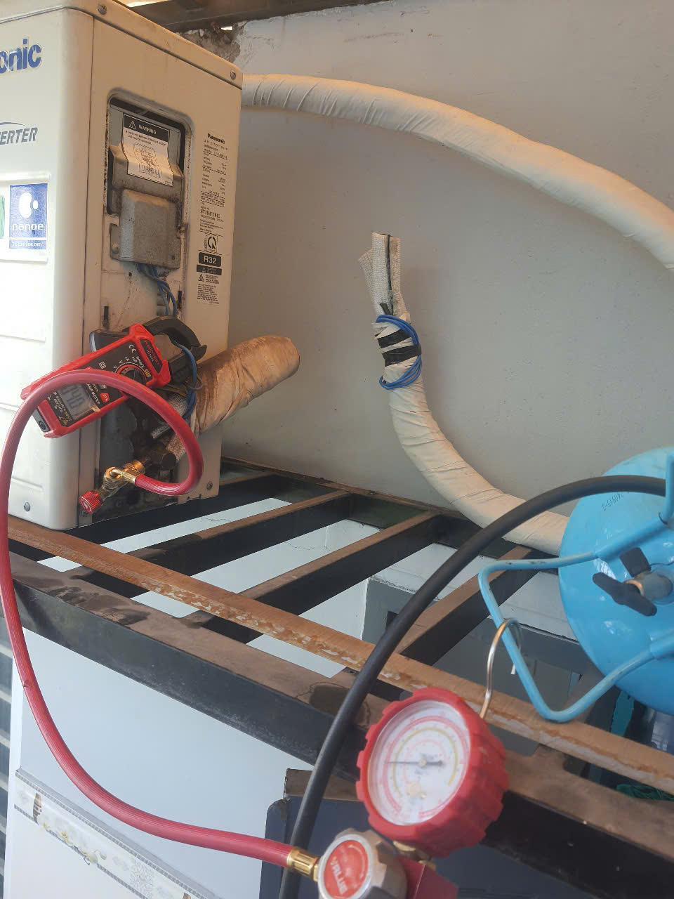 Sửa Máy Lạnh Quận Tân Bình Quick Fix | Giá Rẻ, Bảo Hành Uy Tín