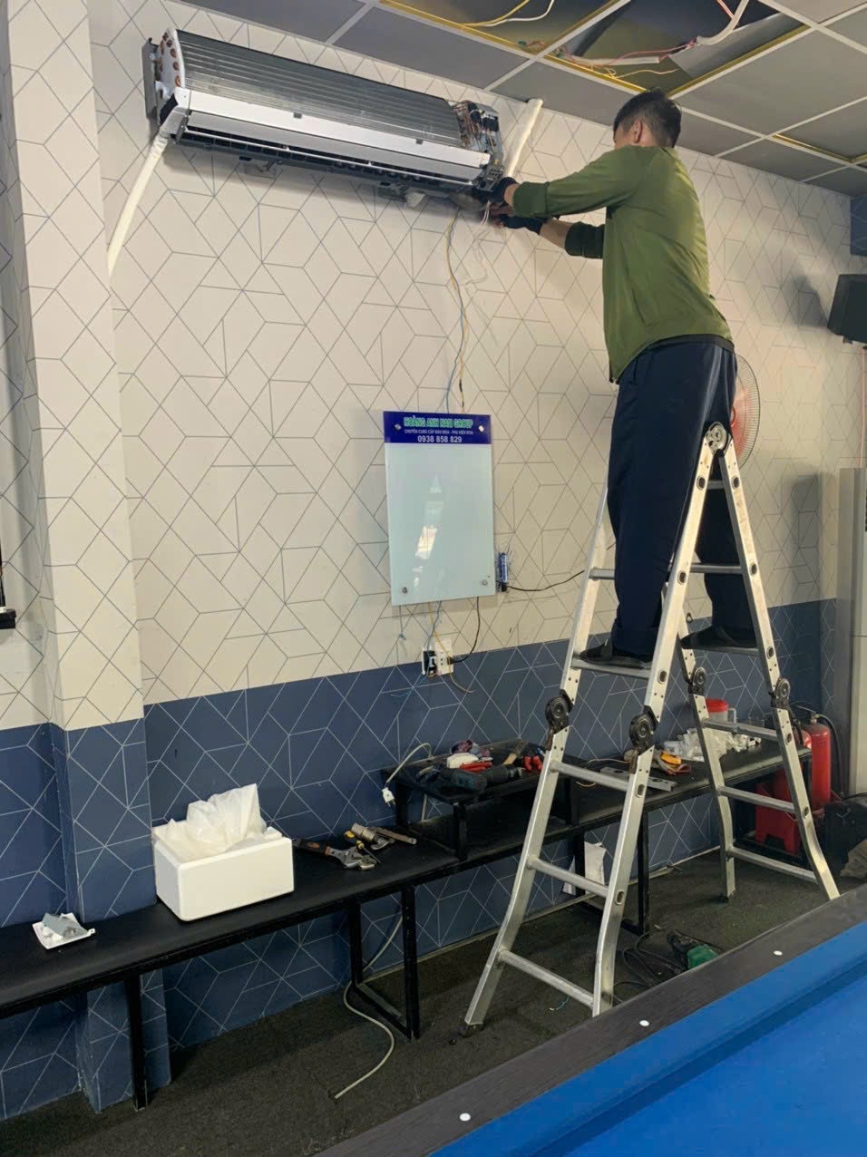 Dịch Vụ Sửa Máy Lạnh Quận 7 Chuyên Nghiệp - Báo Giá Trước Khi Làm