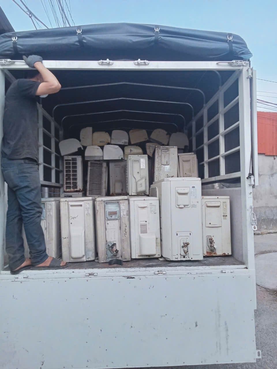 Thu mua máy lạnh cũ