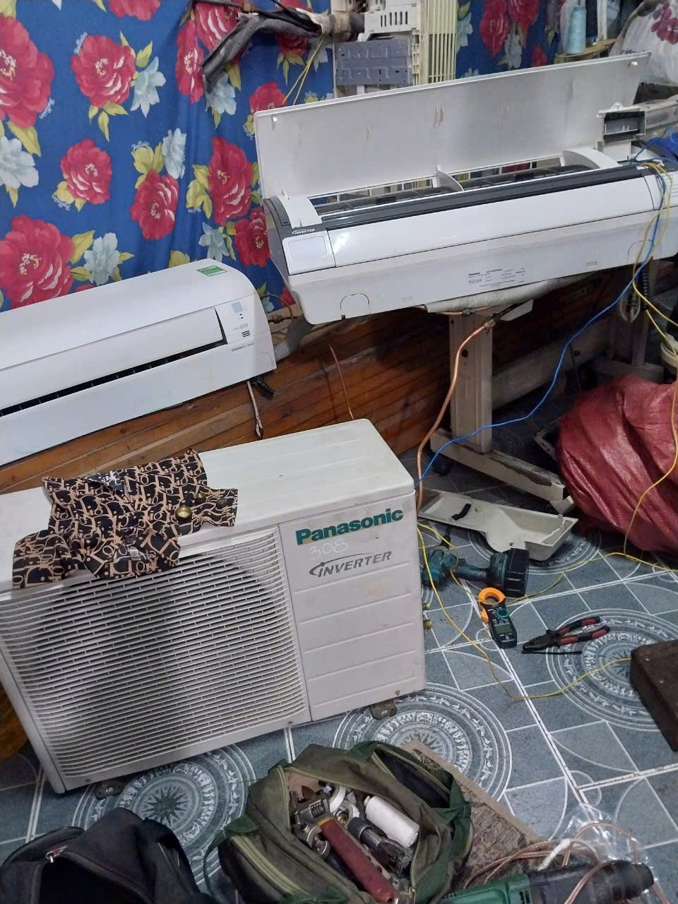 Thu Máy Lạnh Cũ Quận Tân Bình HCM - Thanh Lý Nhanh Trong 30 Phút!