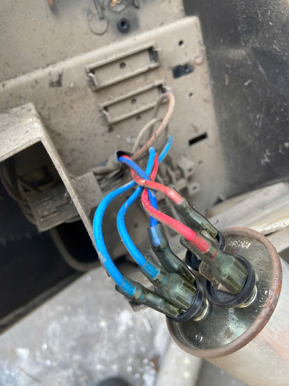 Thu Mua Máy Lạnh Cũ Quận 7 - Giá Tốt Nhất Thị Trường