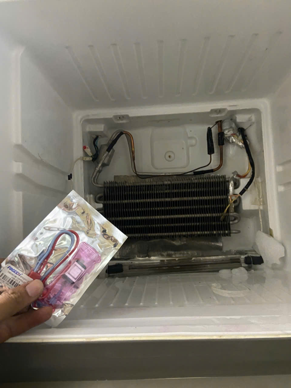 [ *& ] Sửa Tủ Lạnh Không Lạnh Quận Tân Bình - Giải Pháp Phục Hồi Điện Lạnh