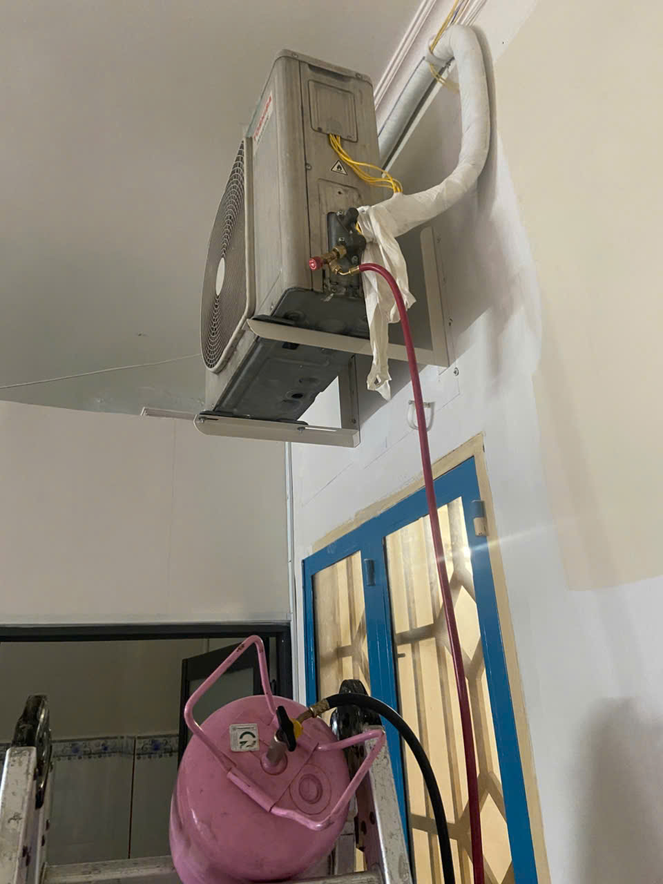 Sửa Chữa Vệ Sinh Máy Lạnh Quận Tân Phú:【30 Phút Có Mặt Lh 0932.169.139】