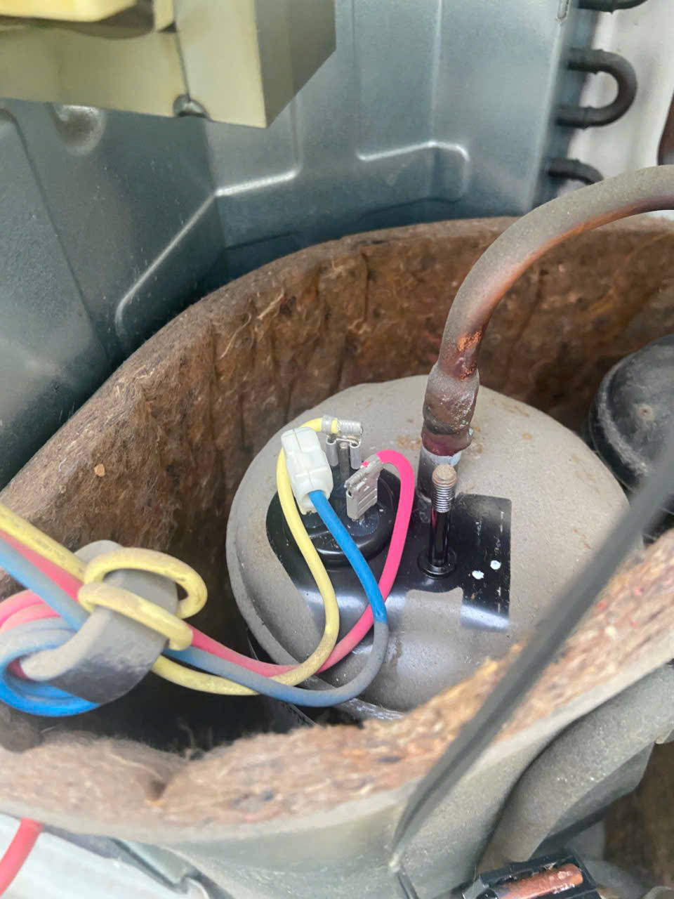 Thợ Vệ Sinh – Sửa Máy Lạnh Tận Nơi Quận Tân Phú | Nhanh, Uy Tín - ĐIỆN LẠNH QUICKFIX