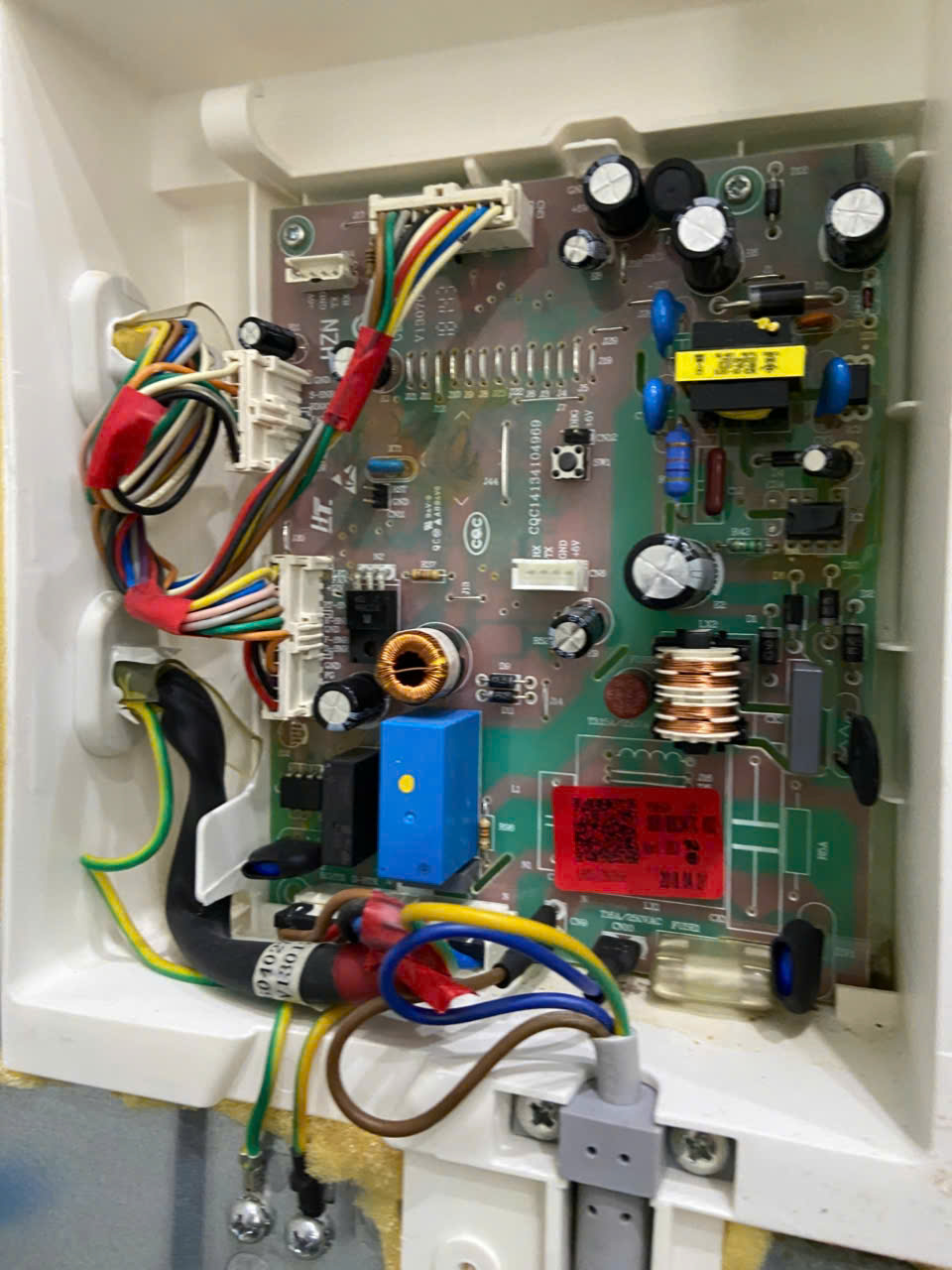 Khắc Phục Tức Thì Mọi Vấn Đề Của Tủ Lạnh Tại Tân Bình TP.HCM: Không Lạnh, Rò Điện, Chạy Yếu – Liên Hệ ĐIỆN LẠNH QUICK FIX