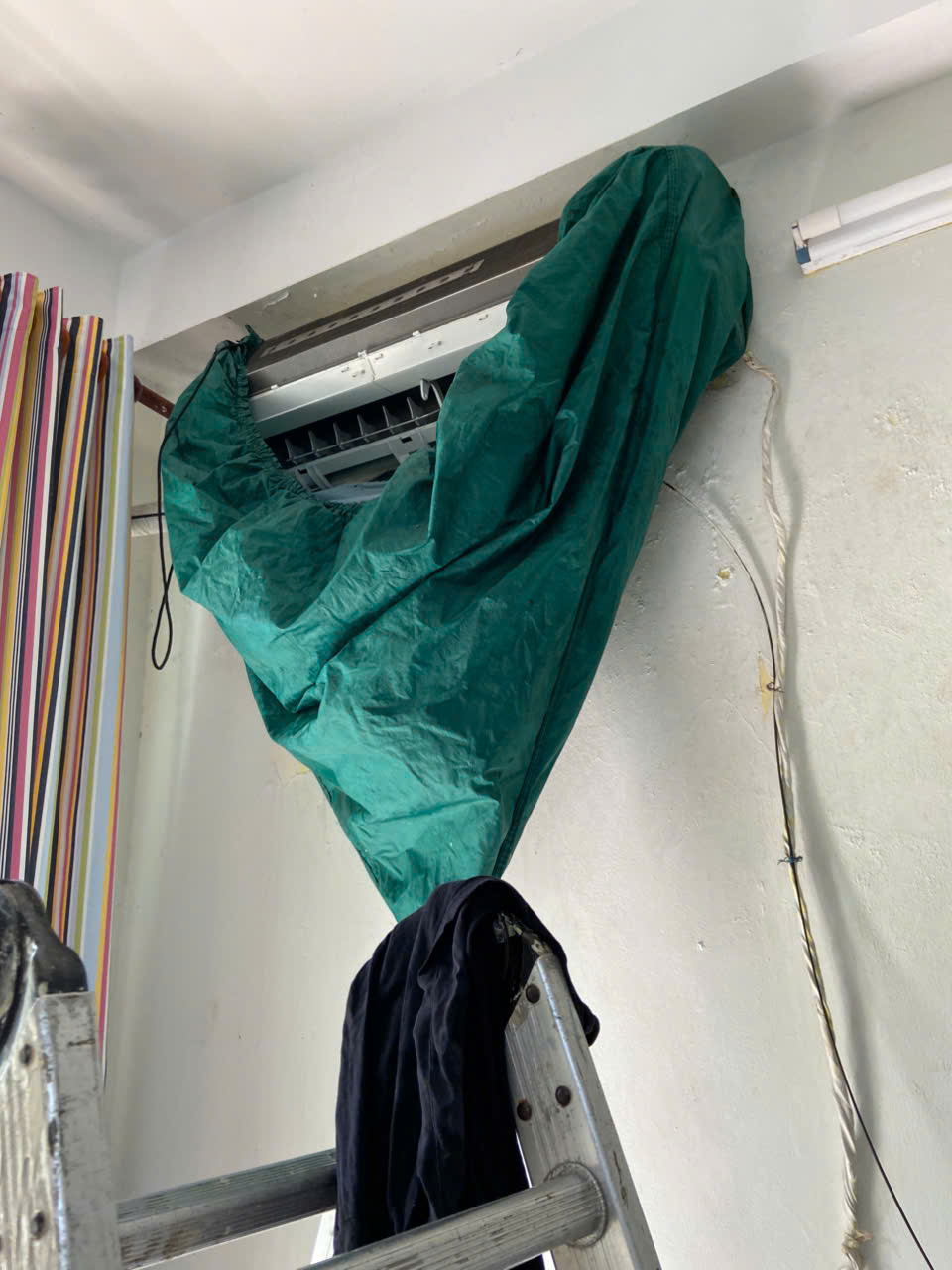 Vệ sinh máy lạnh quận Tân Bình HCM, Dịch Vụ Uy Tín Giá Tốt Tại QuickFix