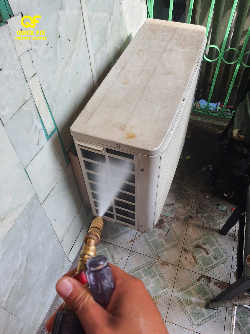Vệ Sinh Máy Lạnh Quận Tân Bình HCM | QUICK FIX – Có Mặt Sau 30 Phút