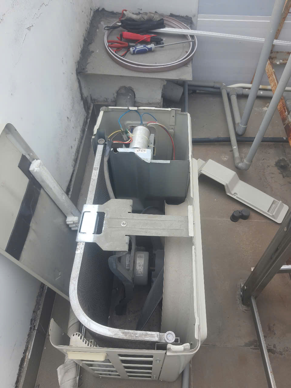 Thợ Sửa Máy Lạnh Quận Tân Bình HCM Chuyên Nghiệp 【30 Phút Có Mặt】 – Uy Tín, Giá Rẻ - ĐIỆN LẠNH QUICK FIX