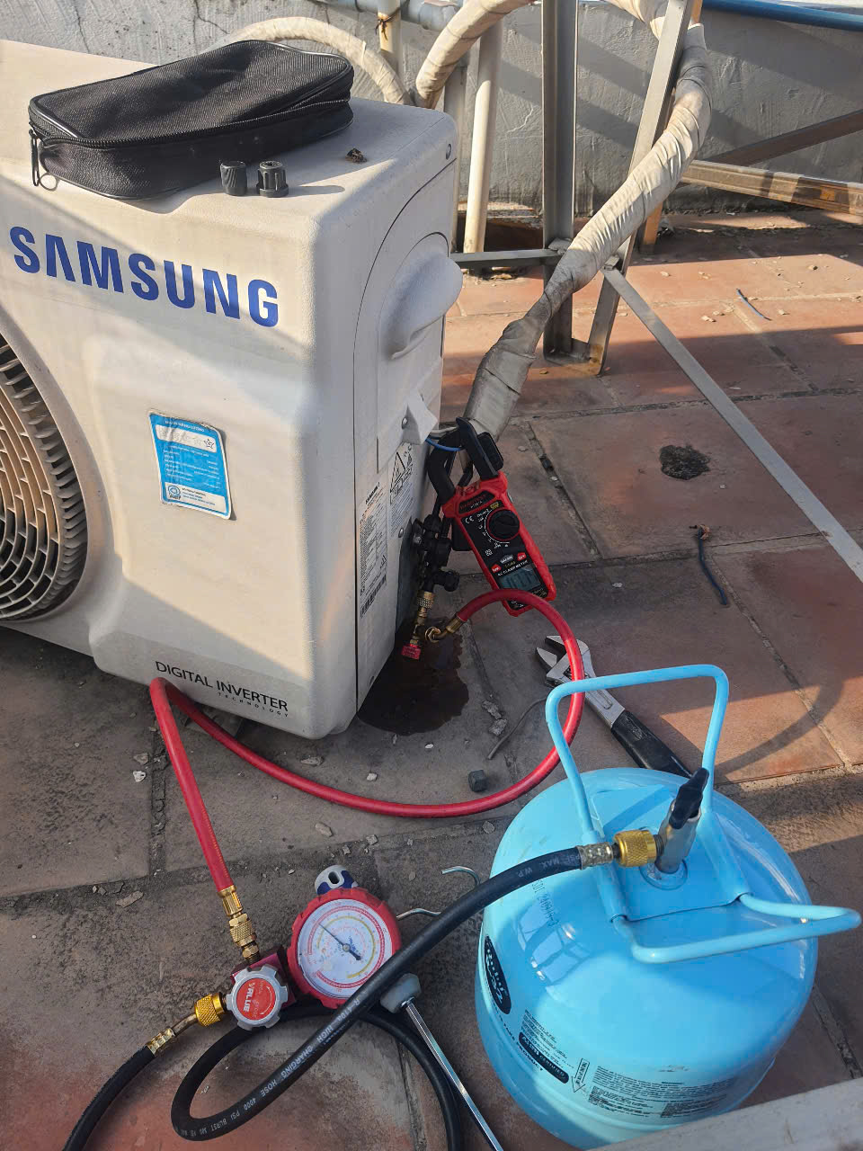 Dịch vụ thay block máy lạnh, nạp gas máy lạnh Quận 10, TP.HCM uy tín, nhanh chóng, giá tốt. Kỹ thuật viên chuyên nghiệp, bảo hành dài hạn, phục vụ tận nơi.