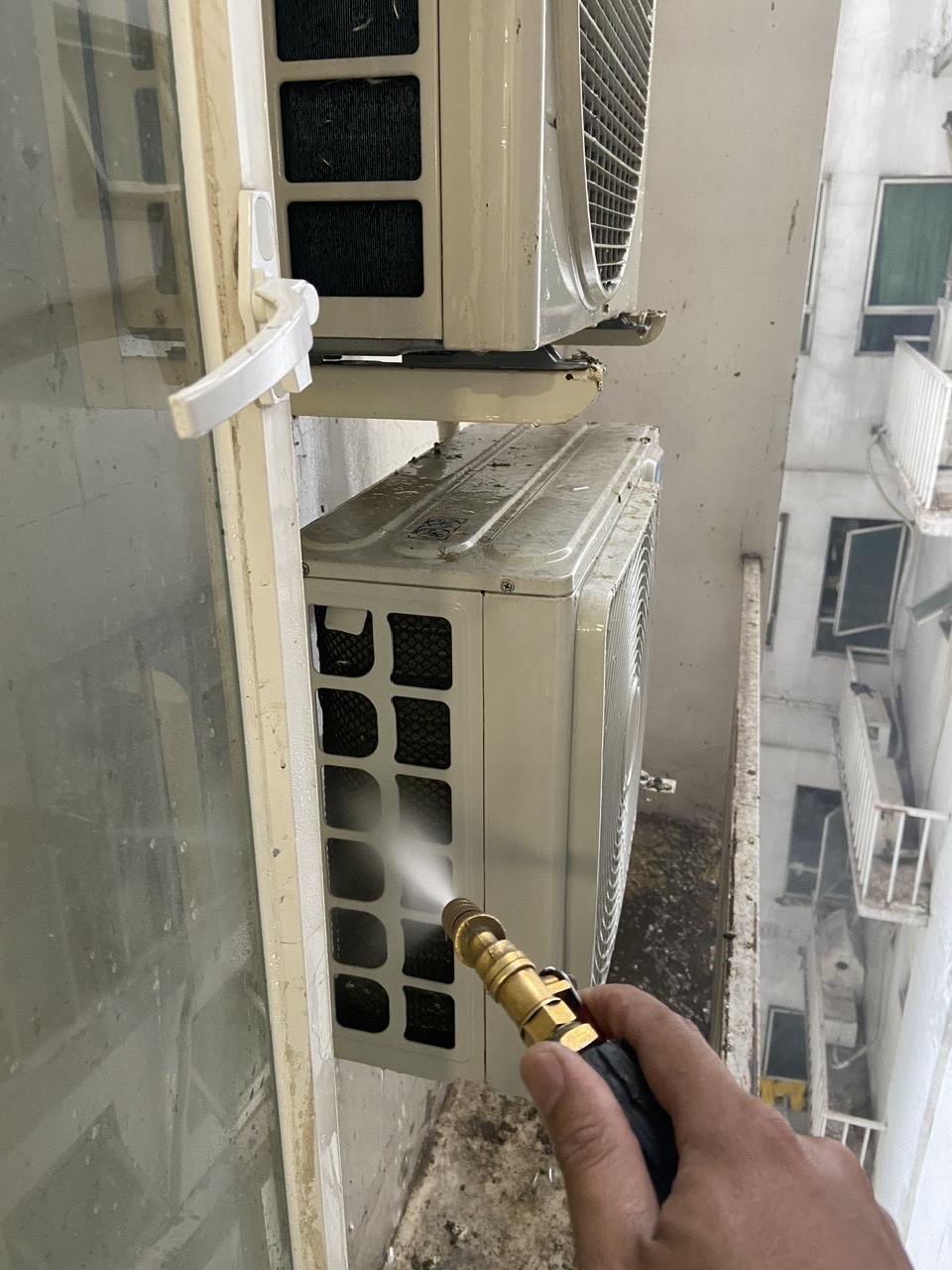 Địa Chỉ Vệ Sinh Bơm Gas Máy Lạnh TP HCM 【Đại 0932.169.139】