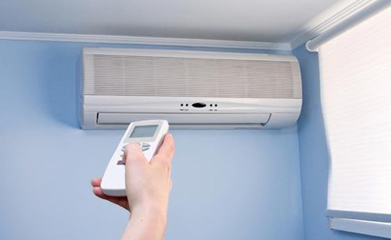 sử dụng máy lạnh tiết kiệm điện, cách tiết kiệm điện khi dùng máy lạnh, mẹo dùng máy lạnh hiệu quả. 10 cách sử dụng máy lạnh tiết kiệm điện hiệu quả đơn giản nhất #1