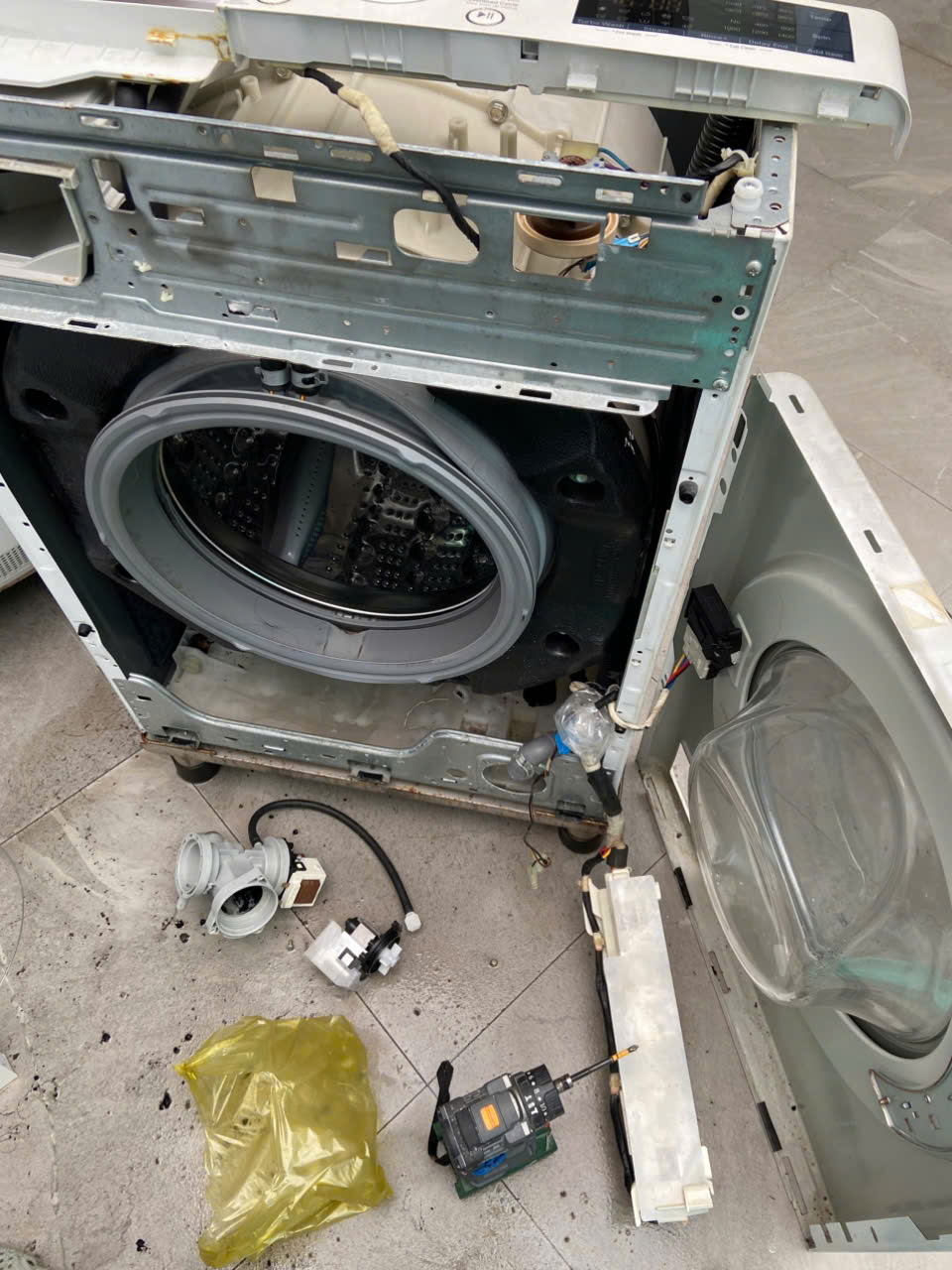 Những Dấu Hiệu Cho Thấy Máy Giặt Cần Được Sửa Chữa Ngay Lập Tức - Sửa Máy Giặt Gần Đây tại quận 10 hcm