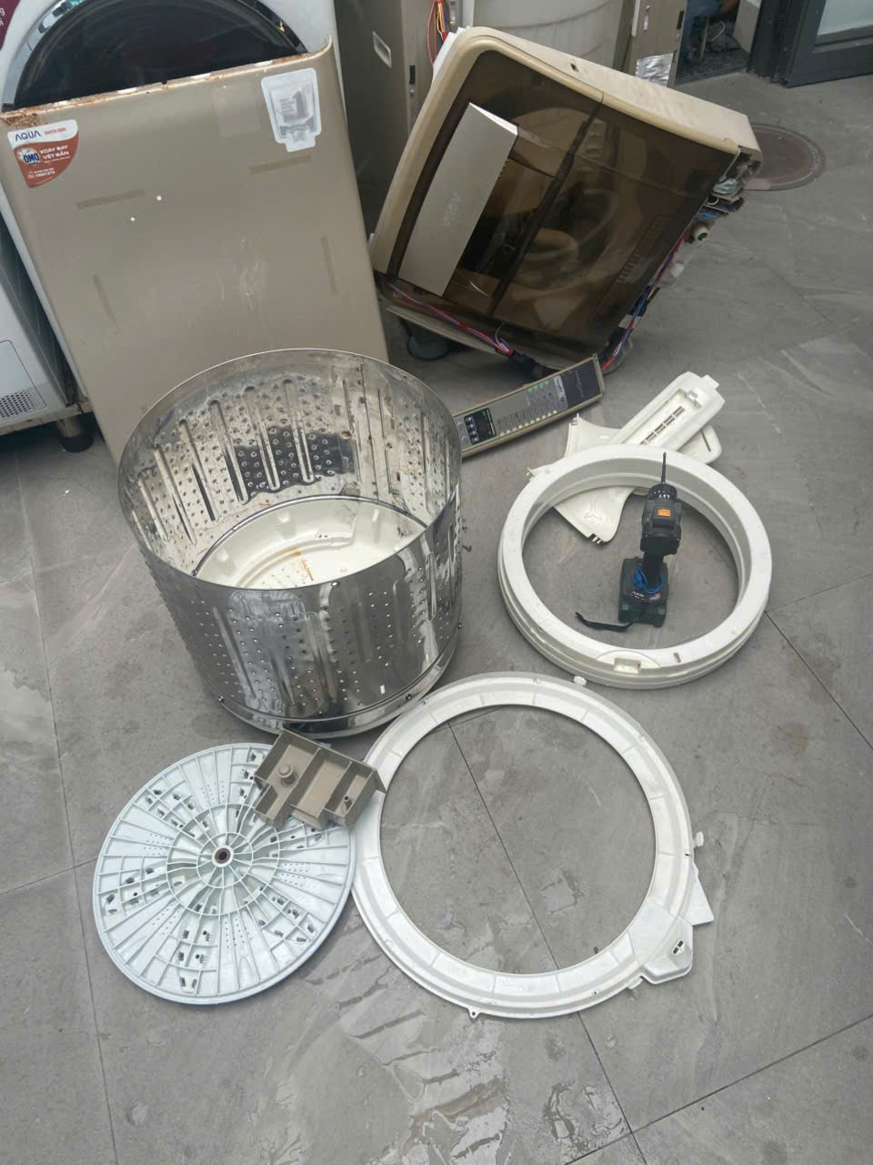 Vệ Sinh Máy Giặt Quận Tân Bình - Có Mặt Sau 30 Phút, Sạch Sẽ Tận Gốc