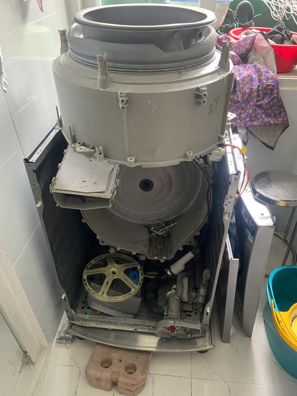 Sửa Và Vệ Sinh Máy Giặt Quận Tân Bình - Giải Pháp Điện Máy Bền Bỉ #TOP1