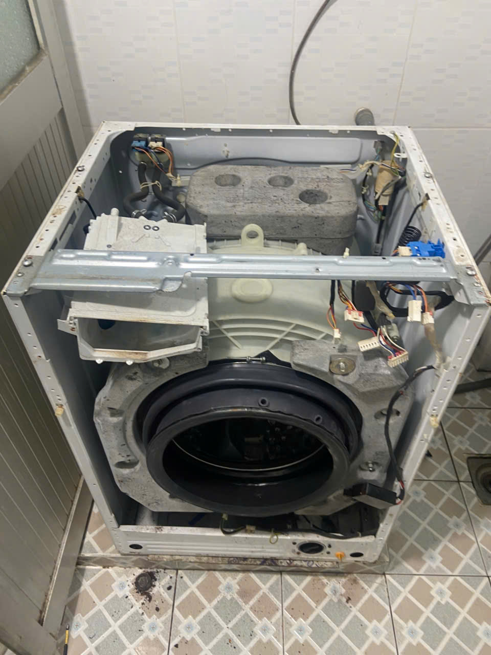 Sửa Và Vệ Sinh Máy Giặt Quận Tân Bình - Giải Pháp Điện Máy Bền Bỉ #TOP1