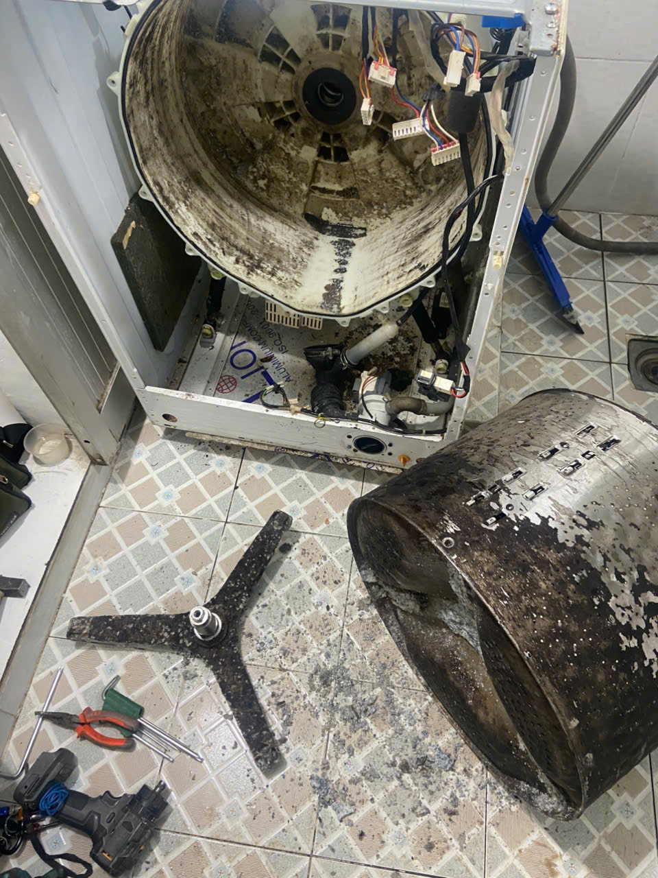 Sửa Và Vệ Sinh Máy Giặt Quận Tân Bình - Giải Pháp Điện Máy Bền Bỉ #TOP1